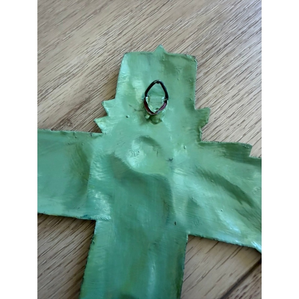 El Salvador Hand Painted Metal Cross Nativity Scene Folk Art Wall Decor Multi - Picture 3 of 3